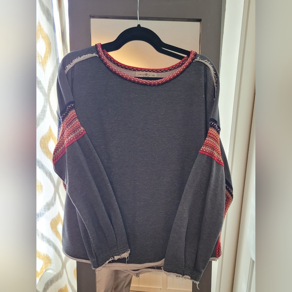 NATURAL LIFE Gray Sweater with Red and Pink Accents